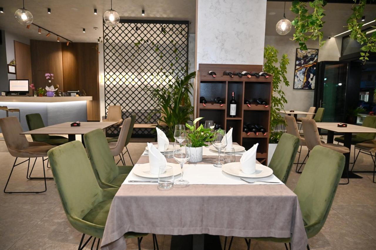 Hotel Vino Durres Exterior photo
